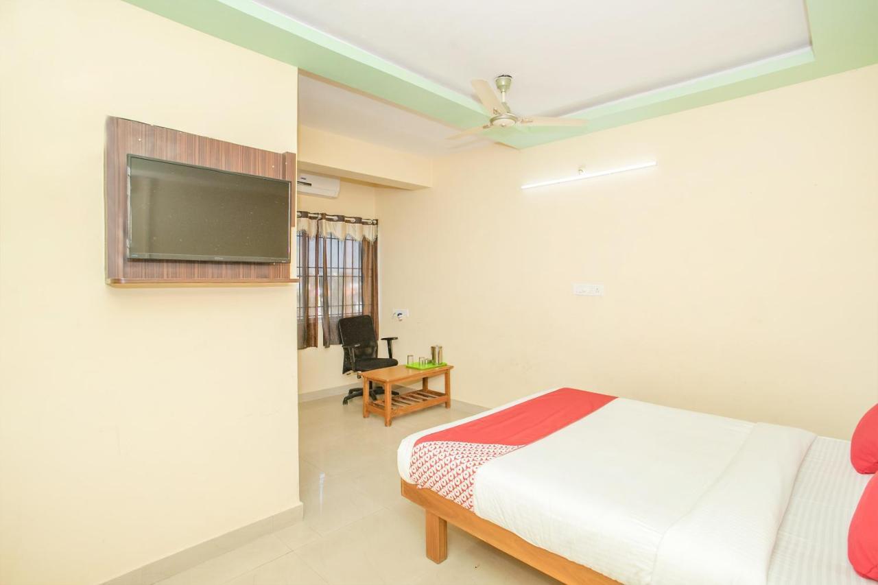 Oyo 10291 Sri Venkatadri Residency Hotel Бангалор Екстериор снимка
