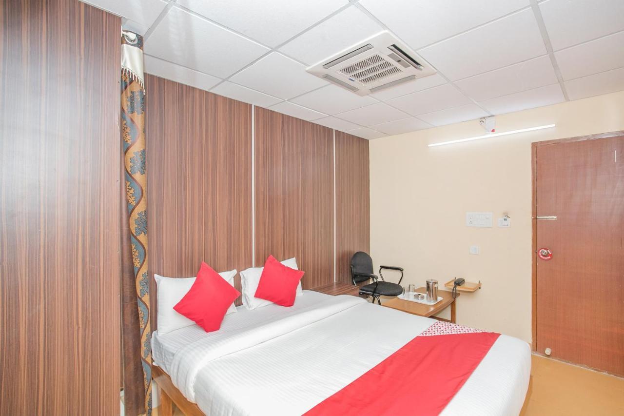 Oyo 10291 Sri Venkatadri Residency Hotel Бангалор Екстериор снимка
