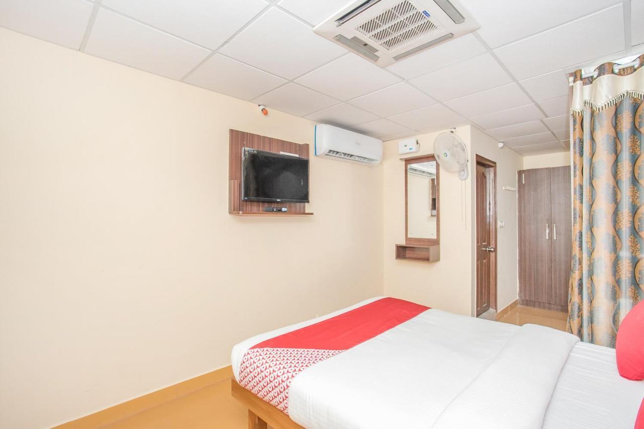 Oyo 10291 Sri Venkatadri Residency Hotel Бангалор Екстериор снимка